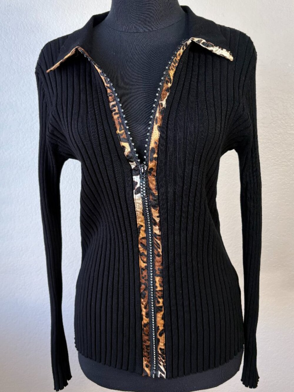 Belldini Ribbed Zip Up Jacket Black Leopard Trim Rhinestone Zipper Stretch Top L